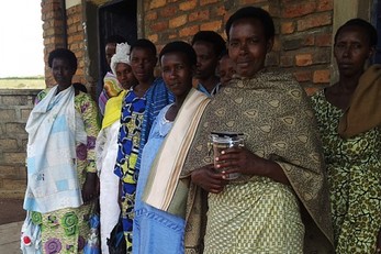 Ganza Lanterns- Village Women's Co-op made Solar Lanterns 
